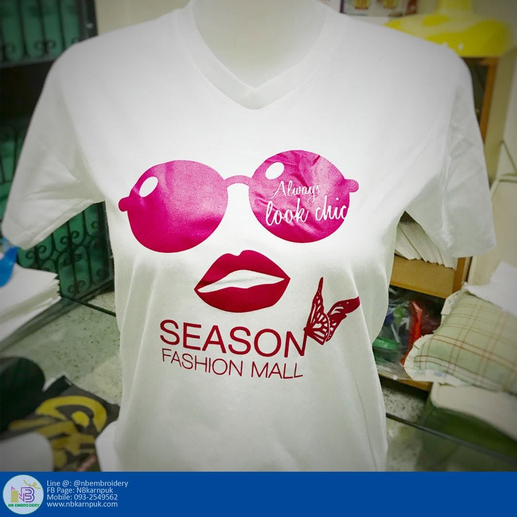 งานสกรีนเสื้อยืดสีขาว